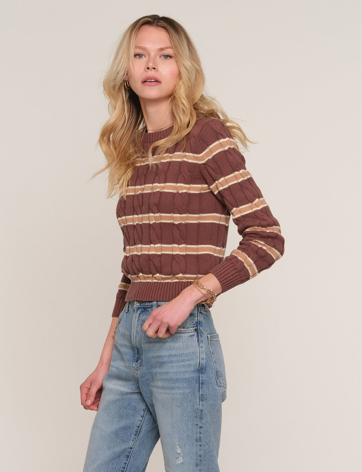 lia sweater