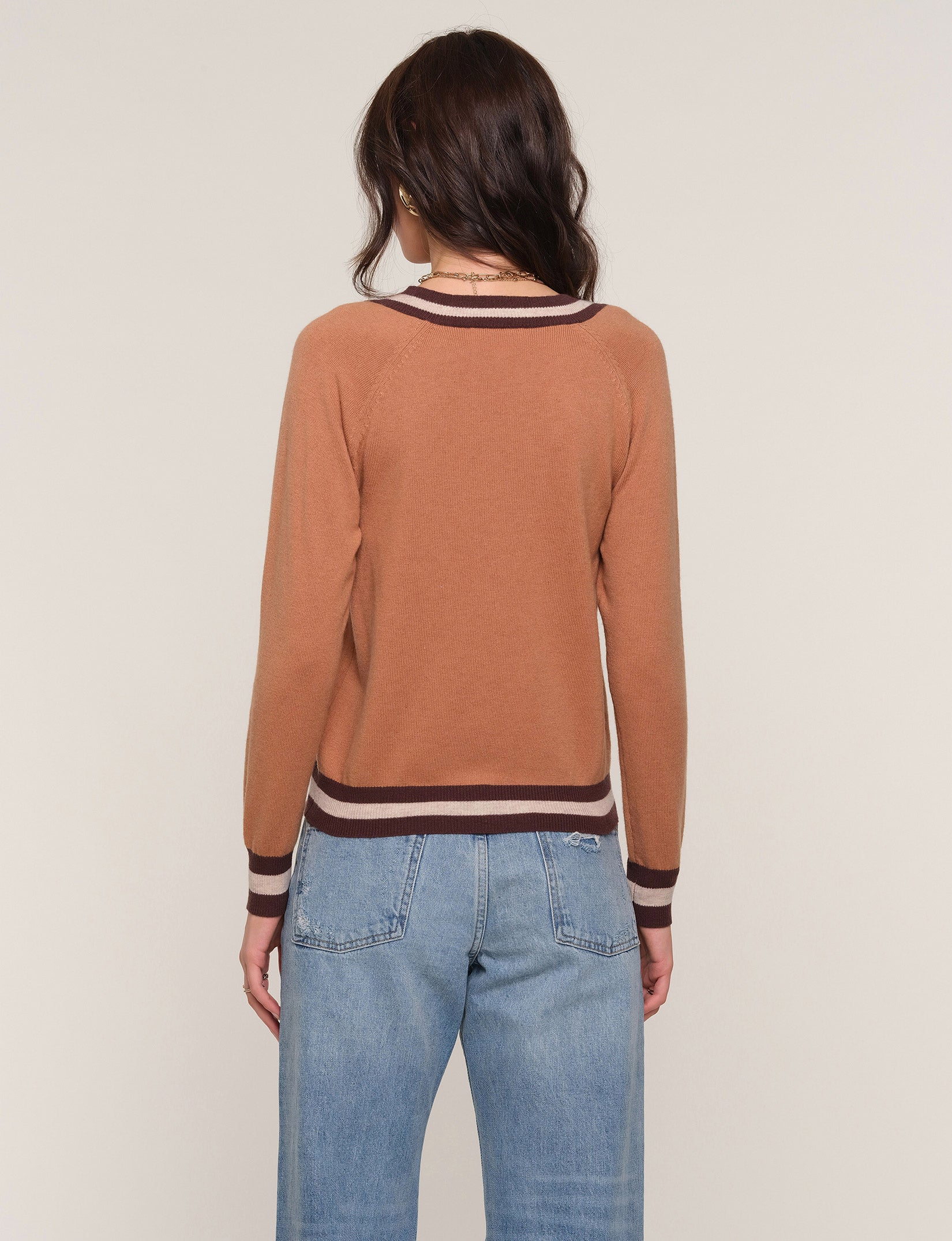 aella sweater