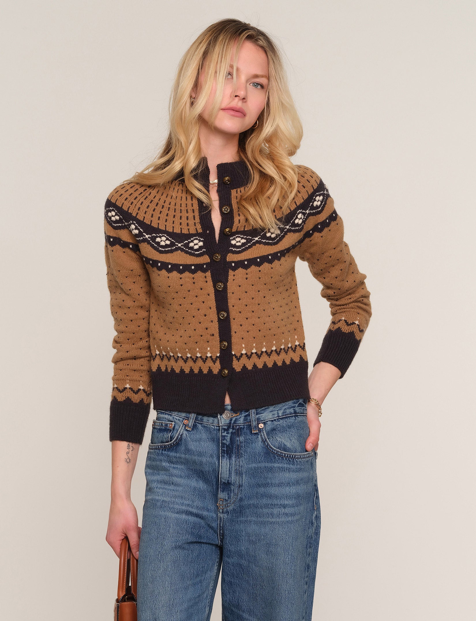 joya cardi