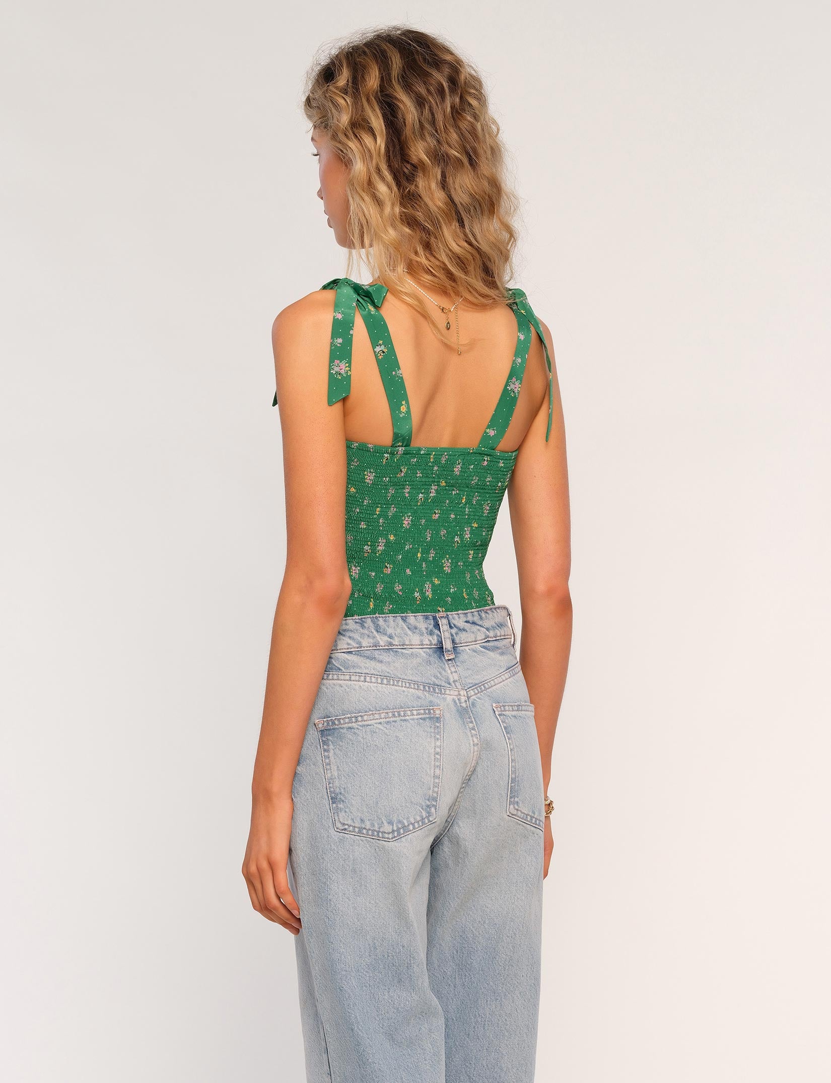 Essie Top