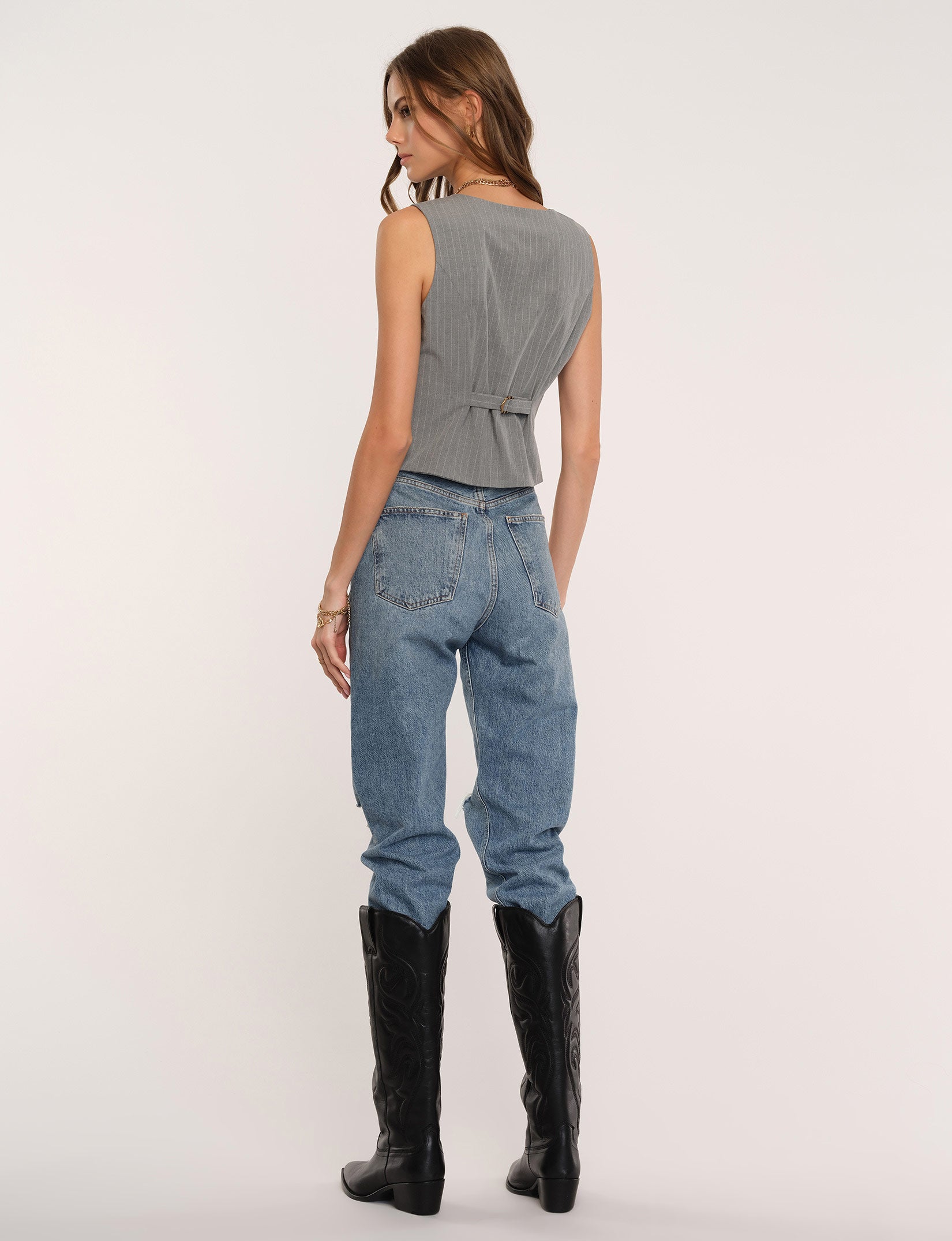 Anais Vest
