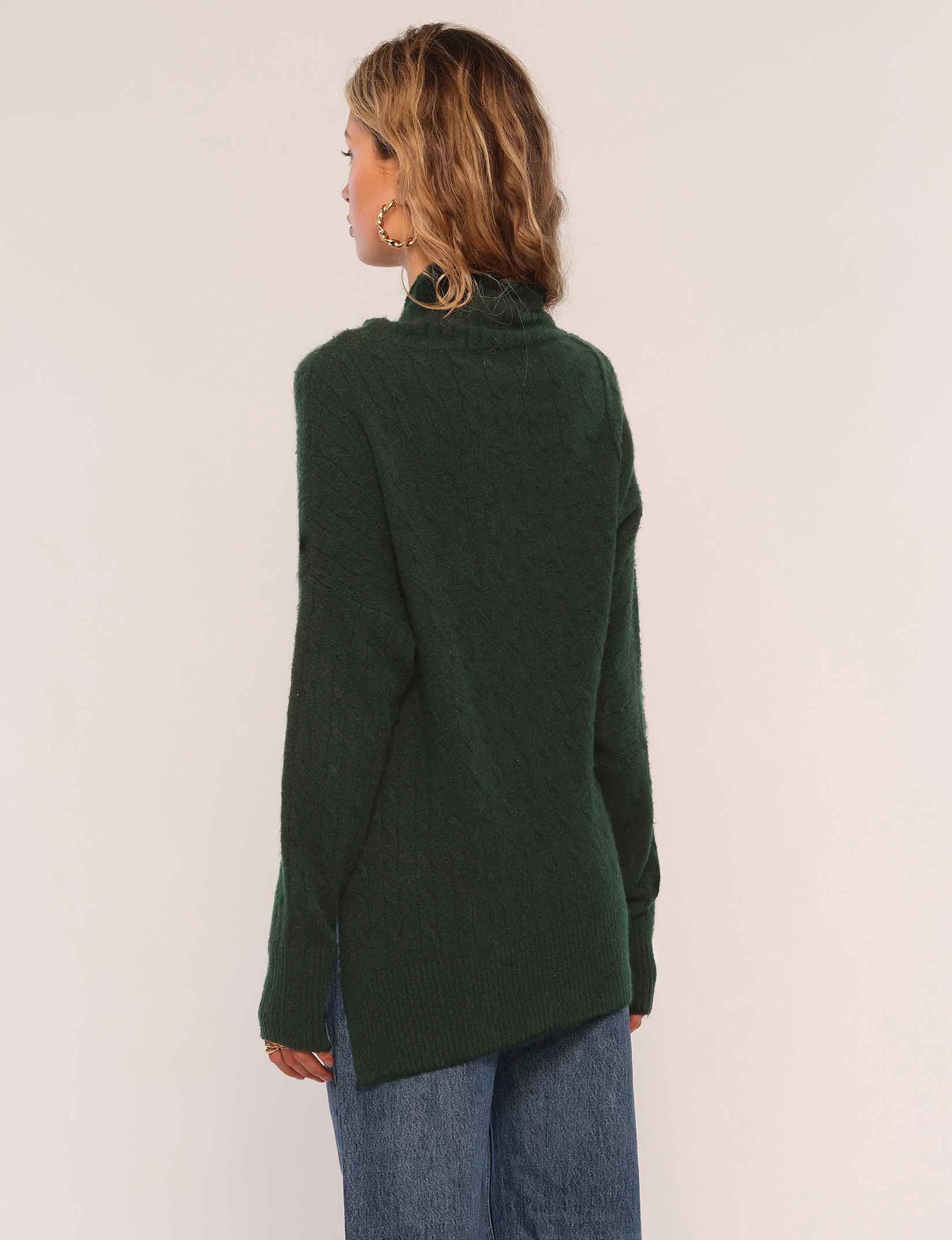 amia sweater