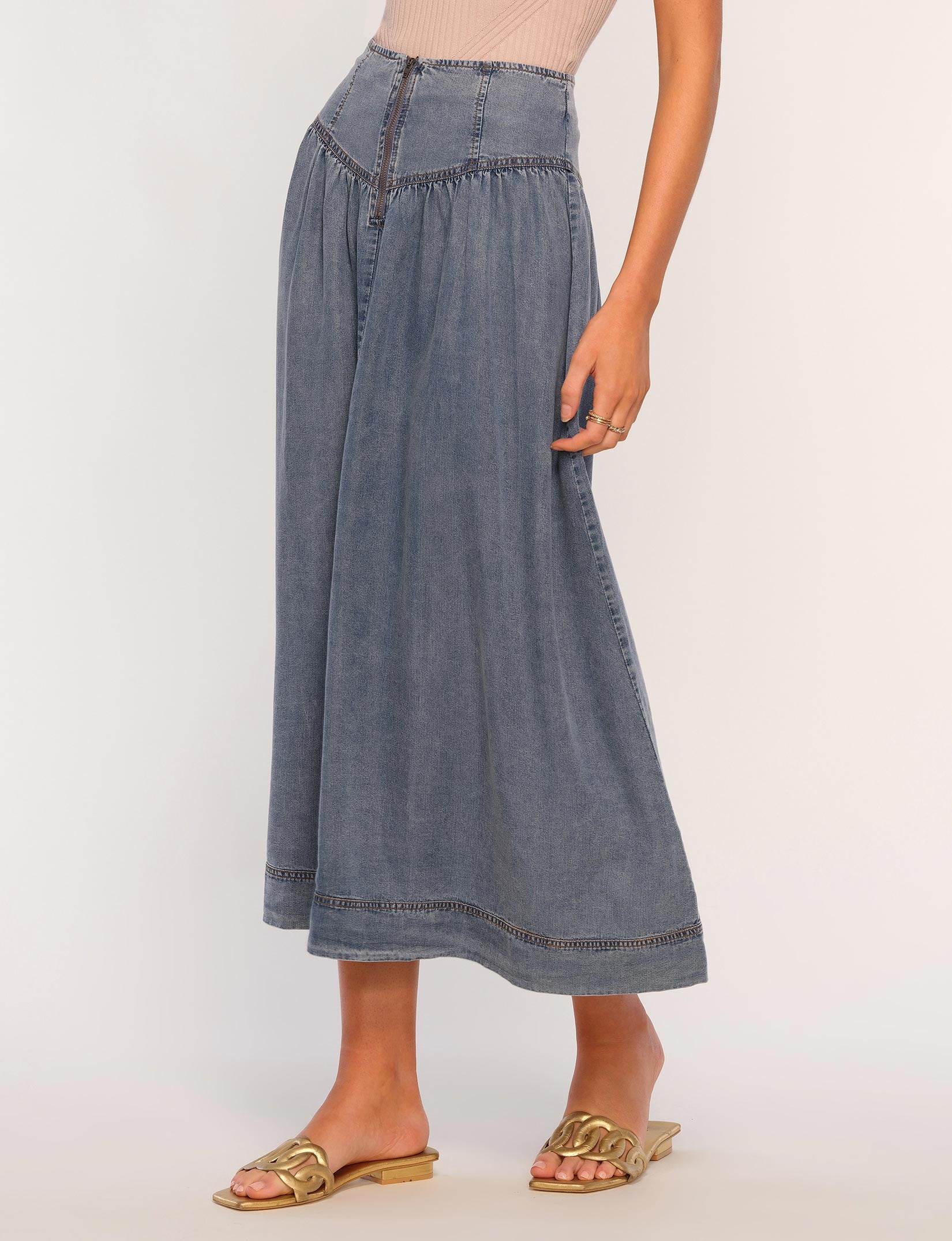 Amela Skirt