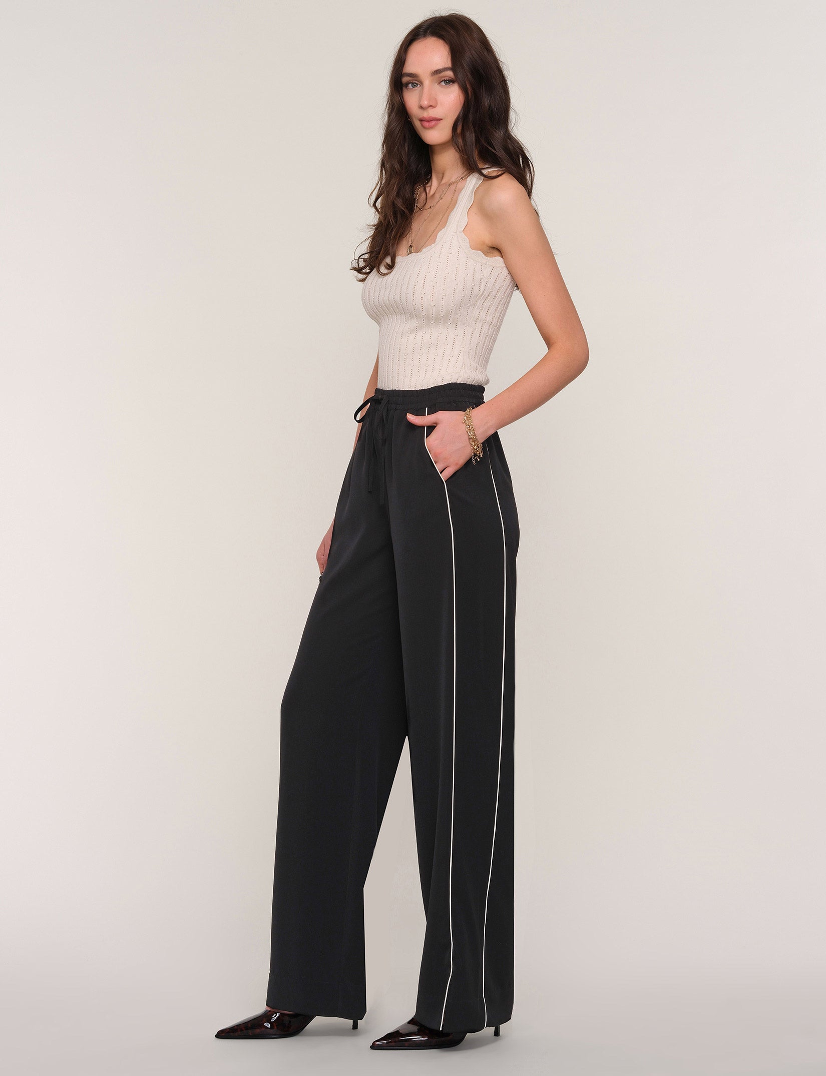 devine pant
