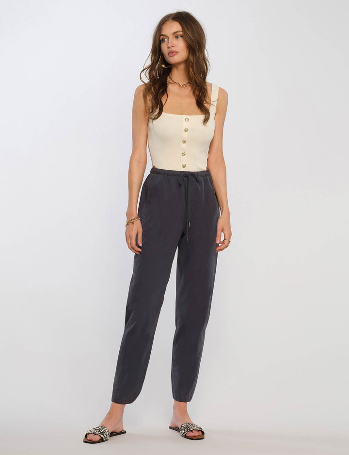 Nella Pant