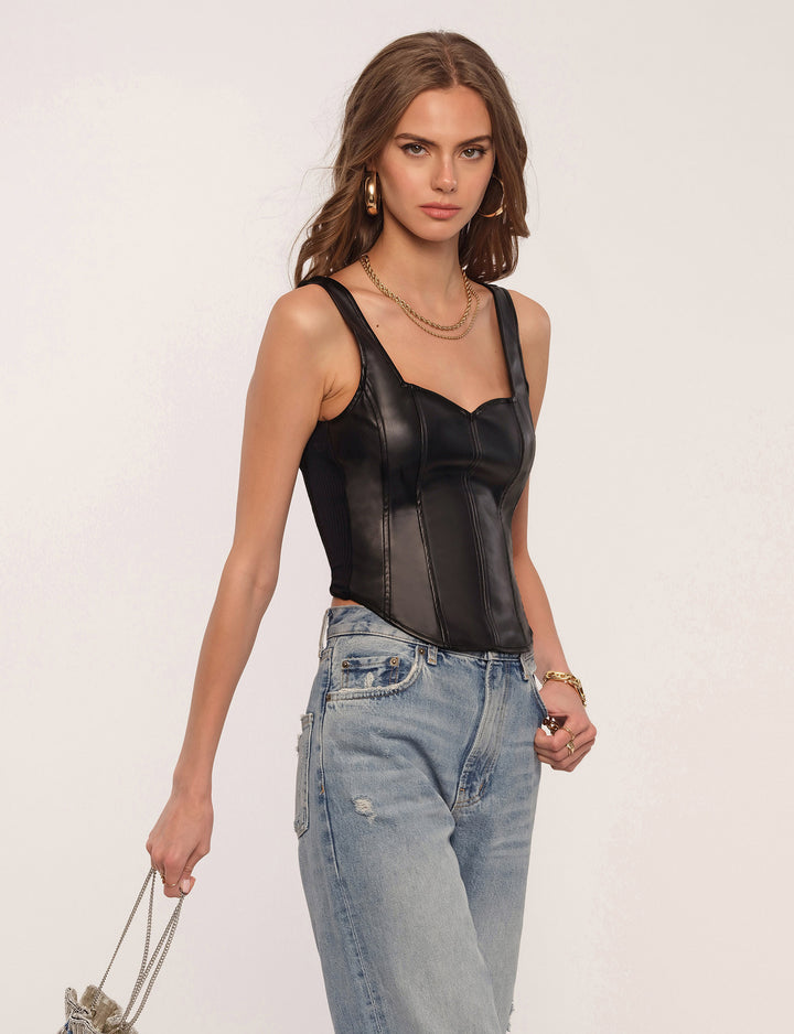 Danielle Top