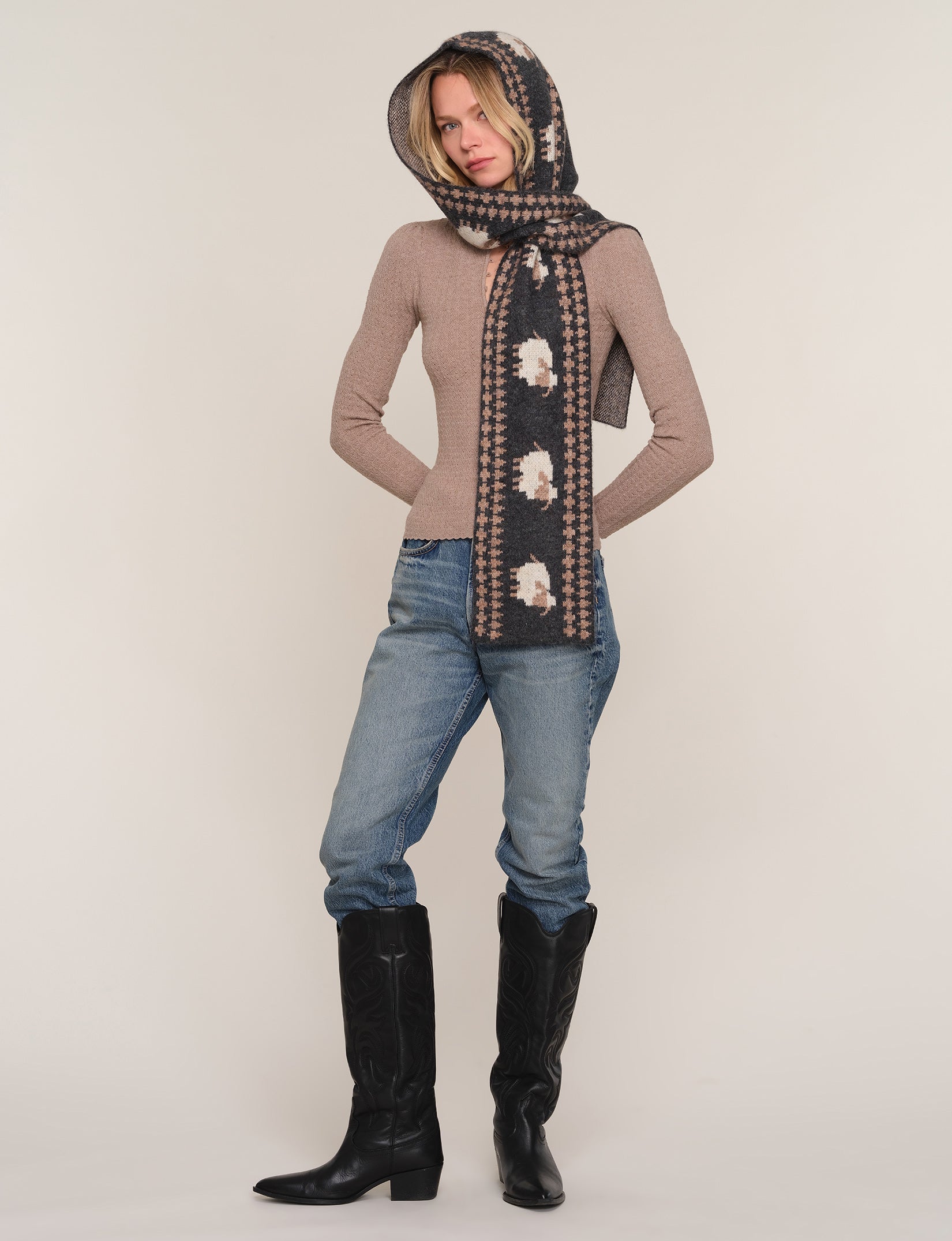 doria scarf