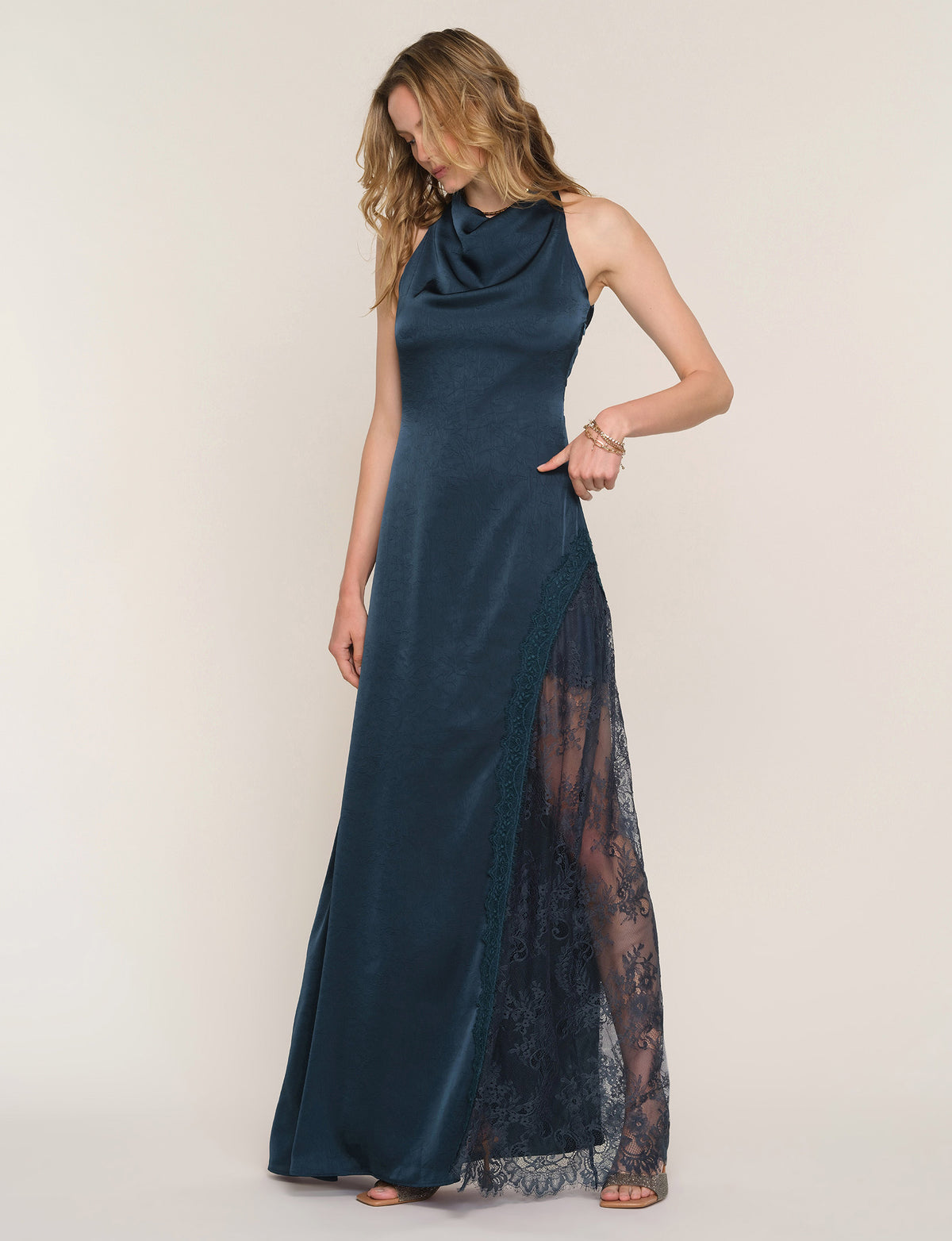 beckinsale dress