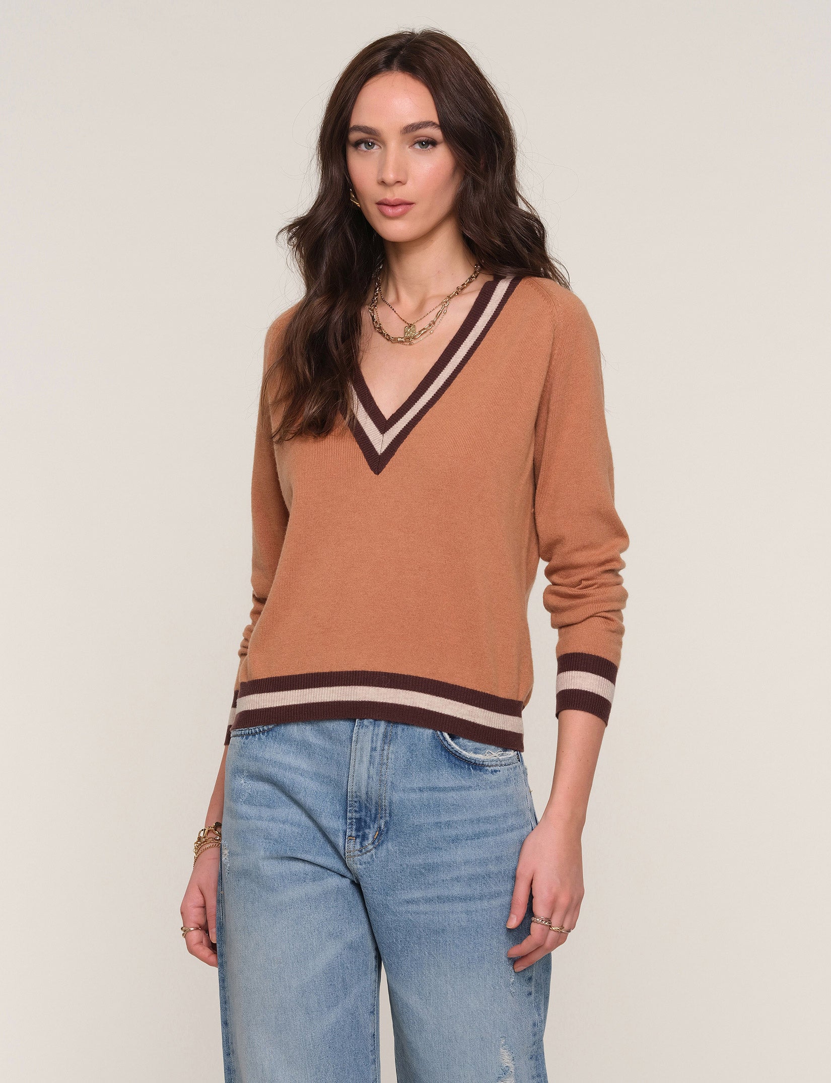 aella sweater