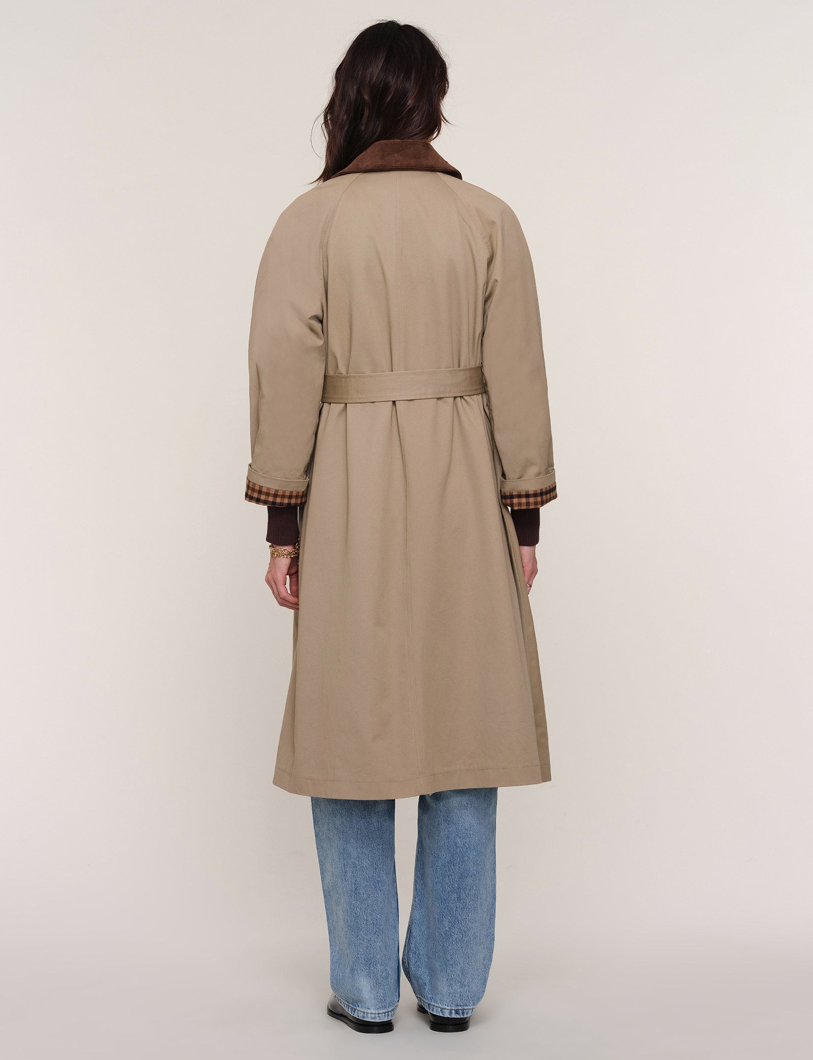 beatriz trench