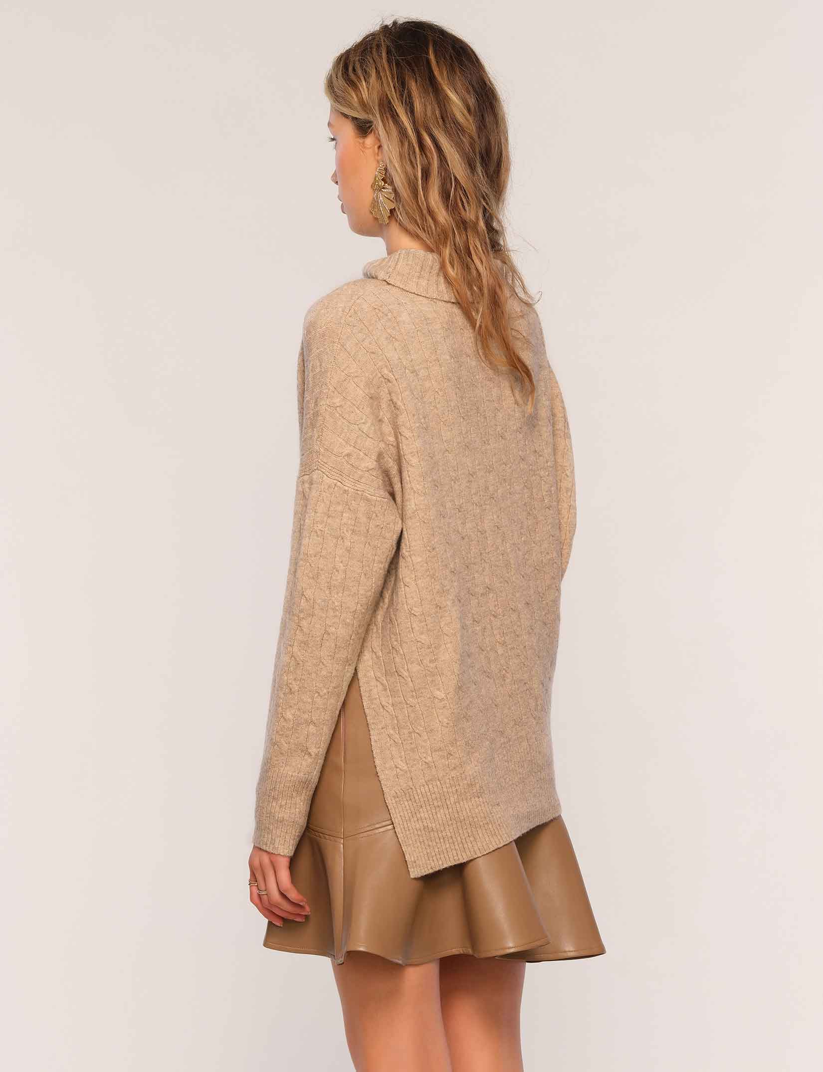 amia sweater