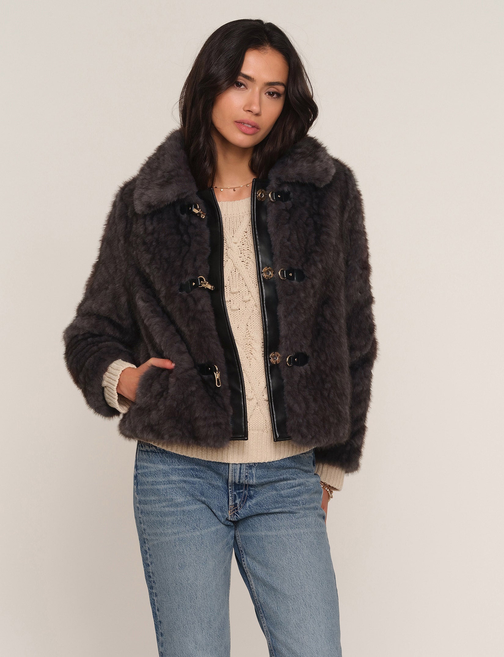 dela jacket