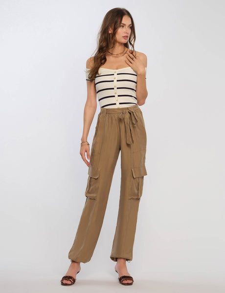 Maura Pant – ISLAND-BOY