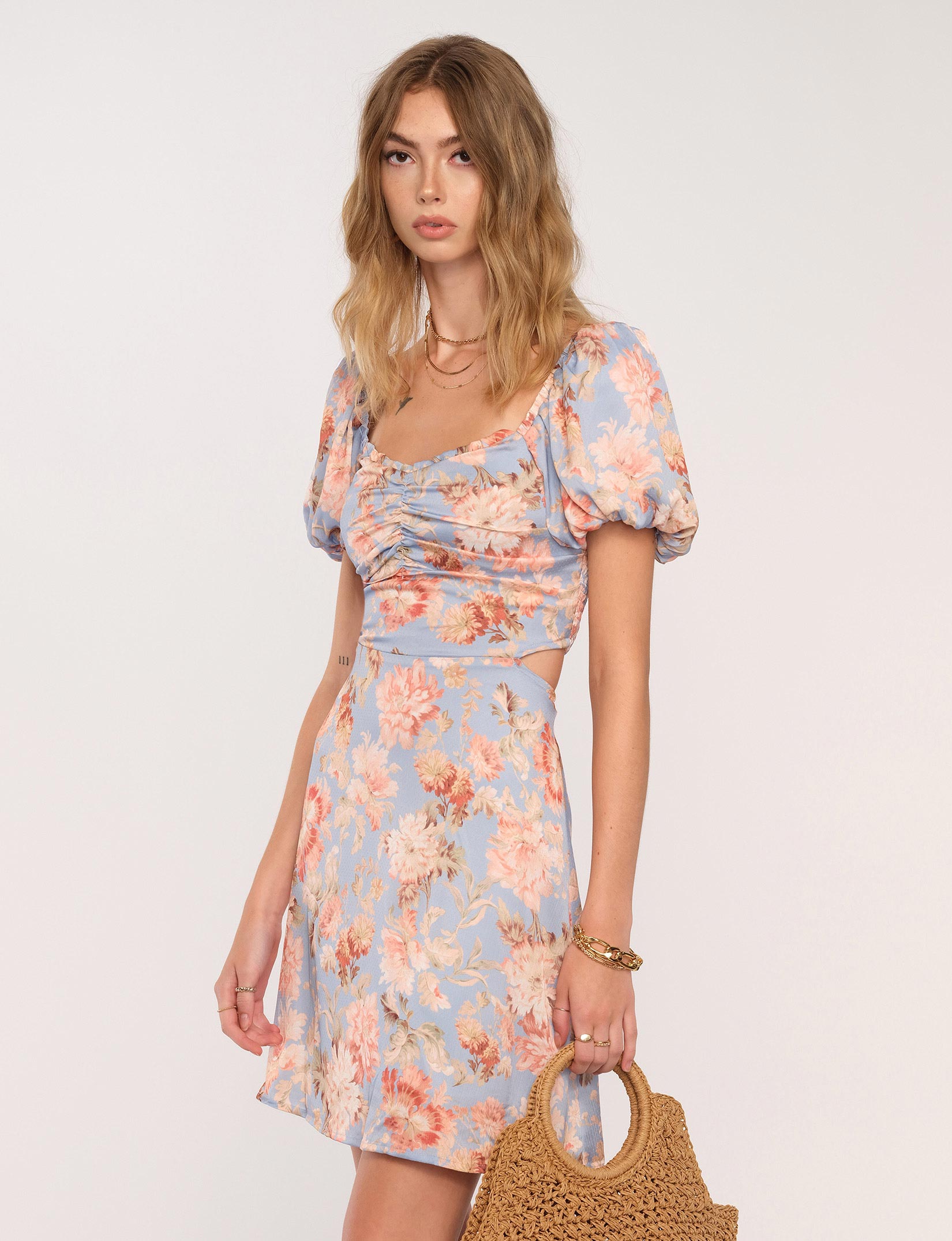 Cut-Out Details – Heartloom