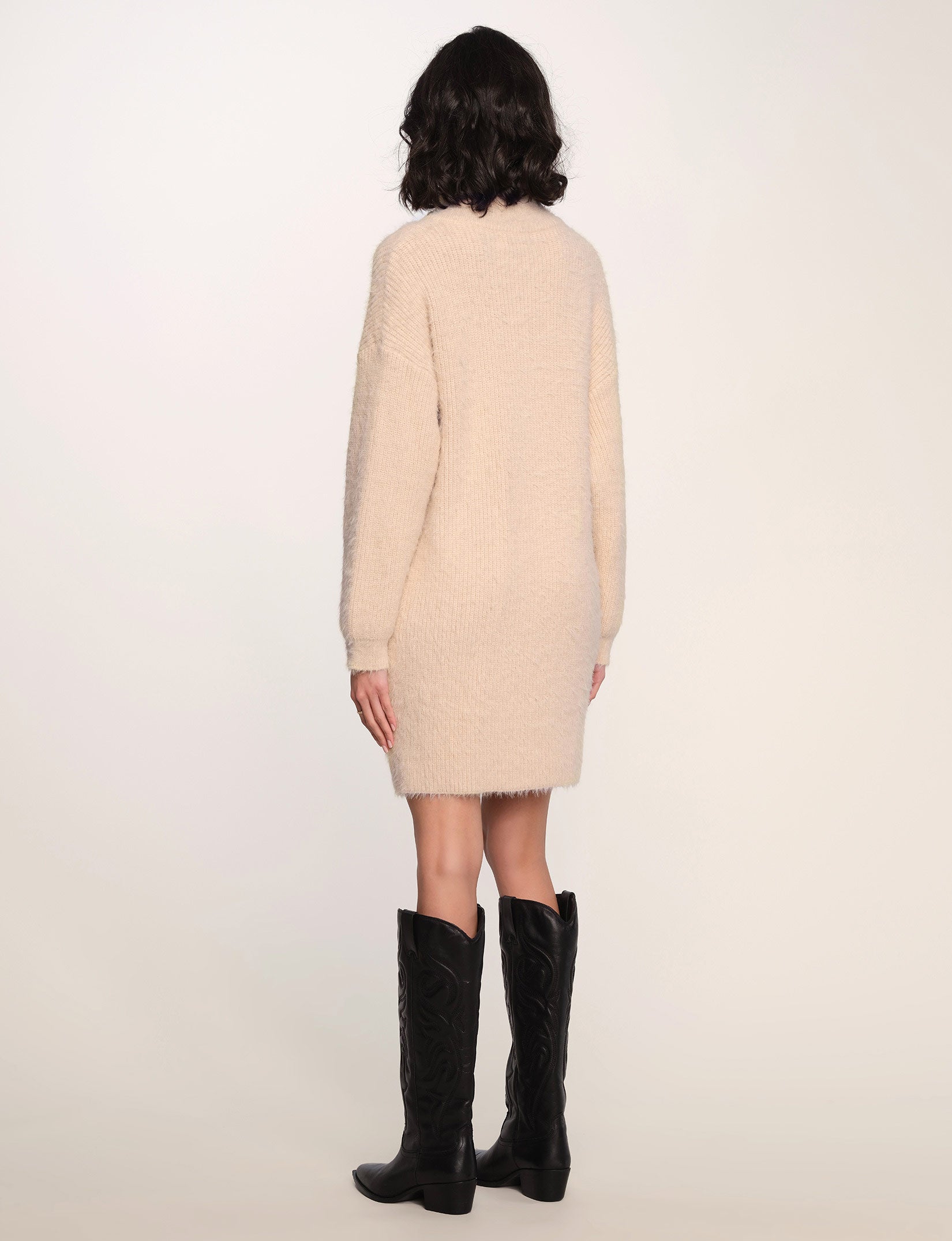 dora cardi