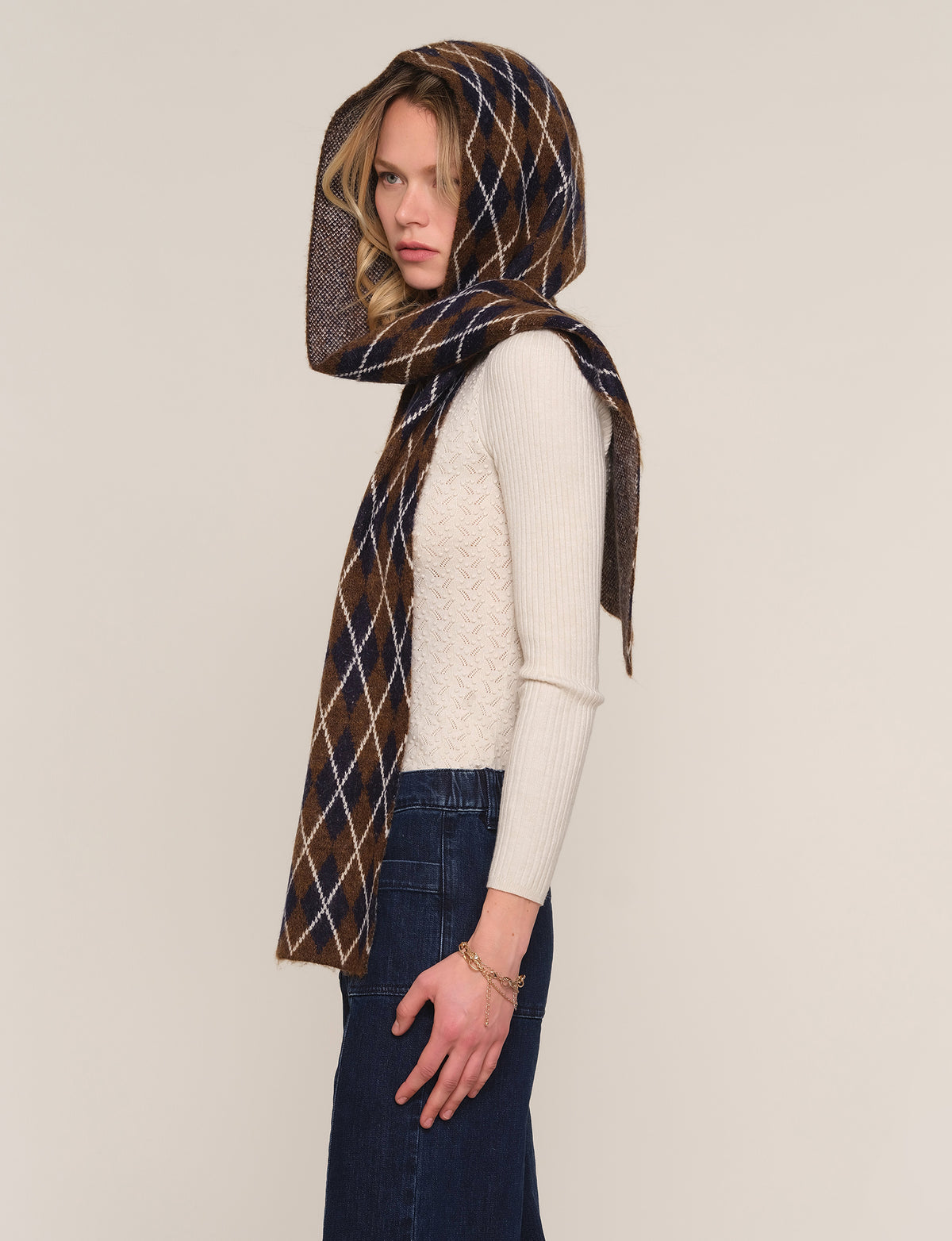 carina scarf
