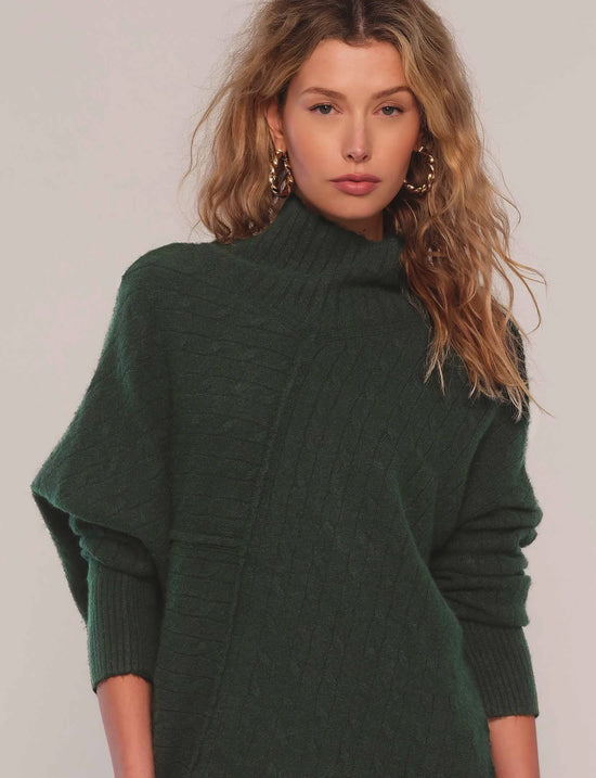 amia sweater